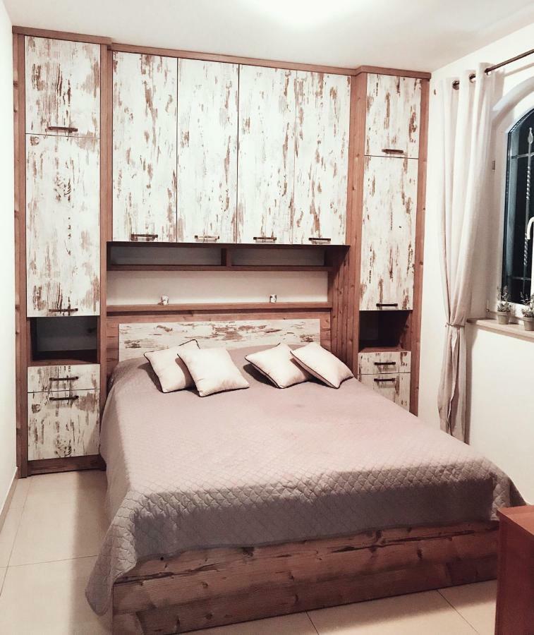 J&b - Beachside Appartamento Makarska